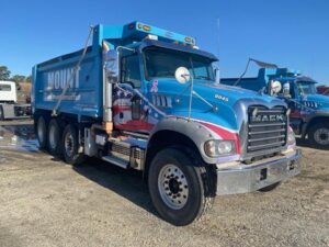 LOT #2533 - 2019 MACK GR64F DUMP TRUCK