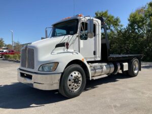 KENWORTH T3 SERIES FLATBED TRUCK MODEL T270