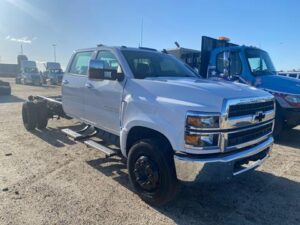 LOT #2492 - NEW 2023 CHEVY 5500 CAB & CHASSIS