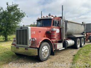 1986 Peterbilt 359 Dump Truck