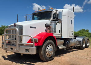 2020 Kenworth T800 Mid-Roof Sleeper Truck