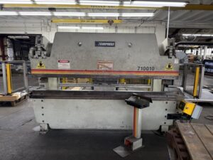100 Ton x 10' Accurpress Hydraulic Press Brake