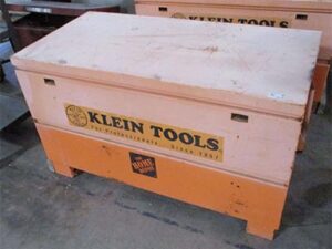 KLEIN TOOLS Metal Tool Box