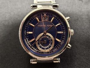 Michael Kors MK-6224 Analog Watch With Clear Stones