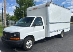 2004 GMC Savana - Utility Box Truck