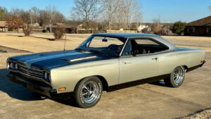 1969 PLYMOUTH ROAD RUNNER HARDTOP