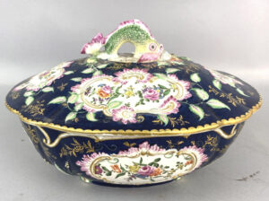 Worcester Soup Tureen image