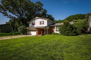 901 N. Brook Forest Rd.
