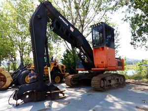 HITACHI ZX370F-3