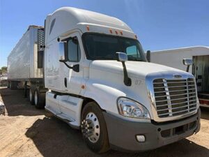 2011 Freightliner Cascadia 125 Semi-Truck