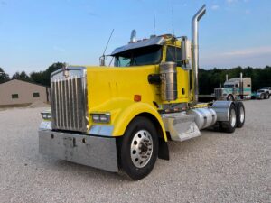 2007 Kenworth W900L - 18 speed, CAT C-15