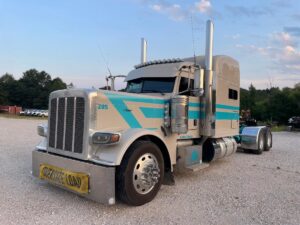 2022 Peterbilt 389 X15 - 436k Miles