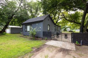 912 W Lincoln Ave