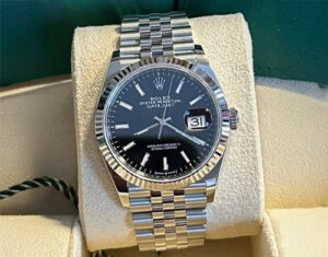 Factory Outlet Prize Auction