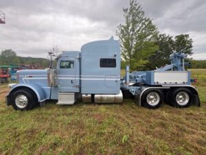 LOT #222 - 2019 PETERBILT 389 WRECKER TRUCK