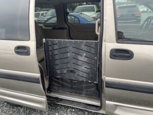 2004 Chevrolet Venture Van with Wheelchair Lift