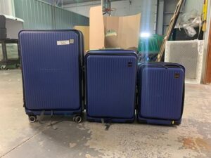 Sonsenai Blue Hardside Suitcase Set