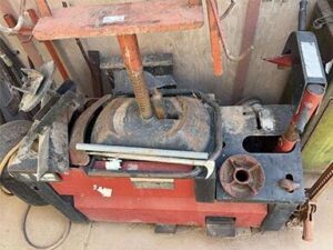 Coats Mfg Tire Changing Machine