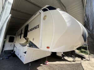 2013 Heartland 3270RES Sundance 5th Wheel