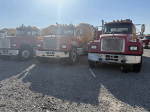 2004 Mack RD 688