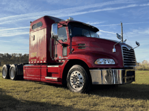 2016 Mack CXU613 Sleeper Trucks