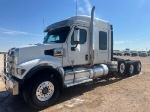 2022 Western Star 49X Tri Axle