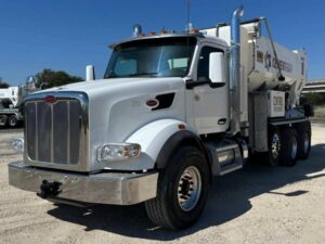 2023 Peterbilt 567 Tri-Axle Volumetric Truck