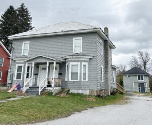 Triplex Home in St. Albans