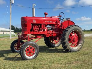 Tractor Auction Image 2