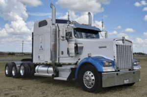 2000 Kenworth W900L Tri Axle