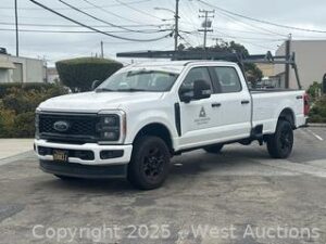2023 Ford F250 STX Crew Cab 4X4