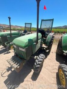 1996 John Deere 870 Tractor